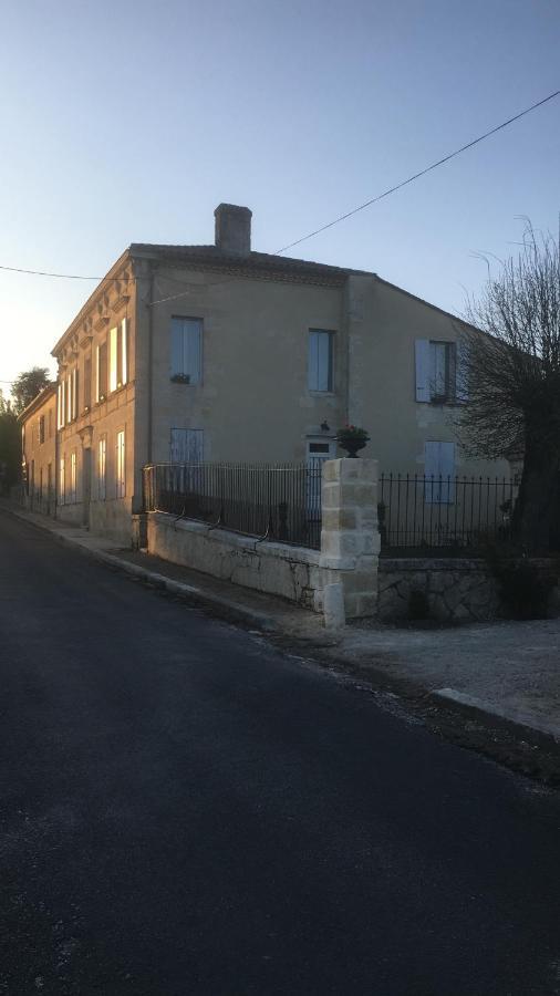 La Maison Blanche A Saint-Yzans-De-Medoc Bagian luar foto